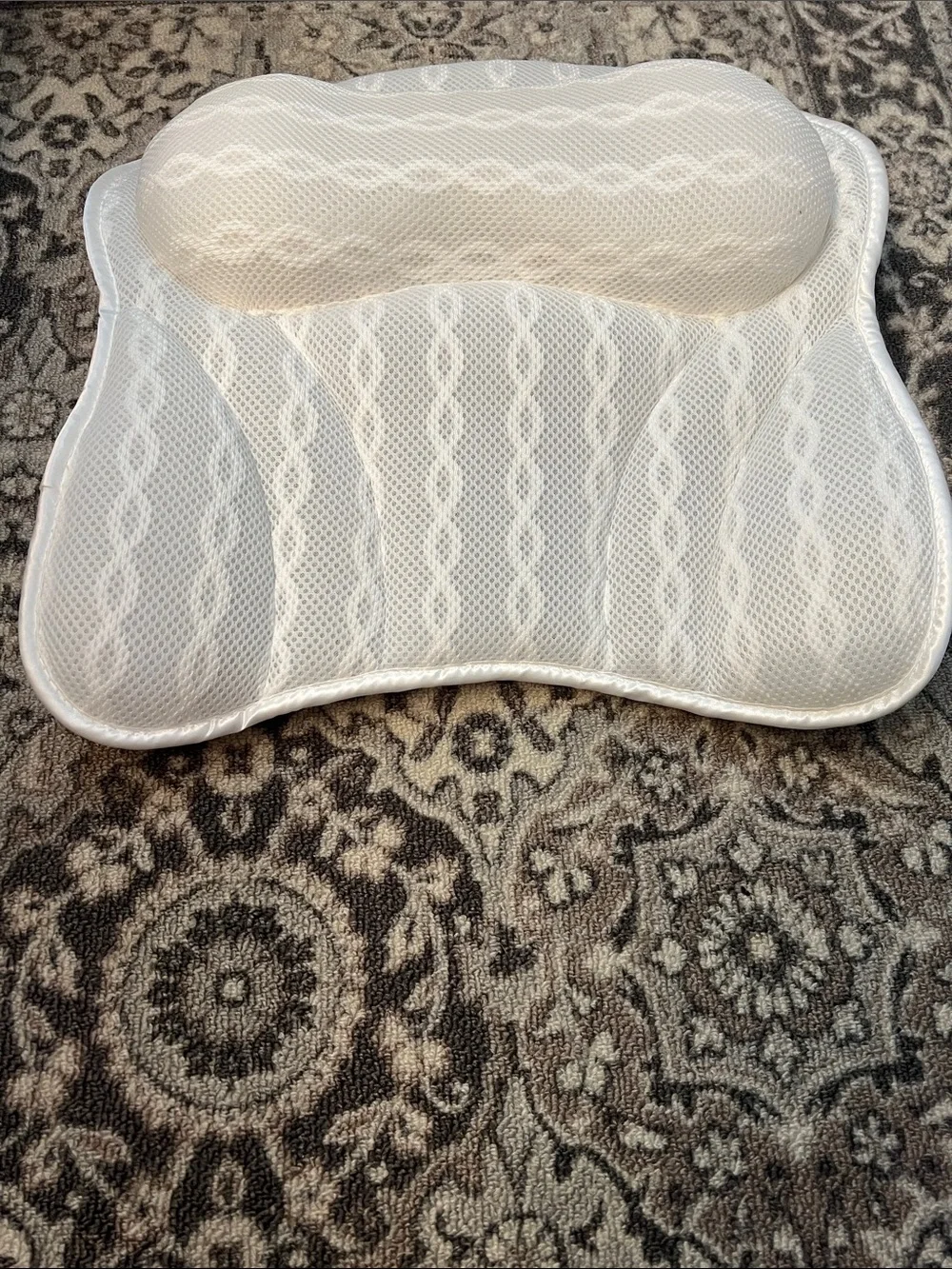 Zenfinity Bath Mesh Pillow in White